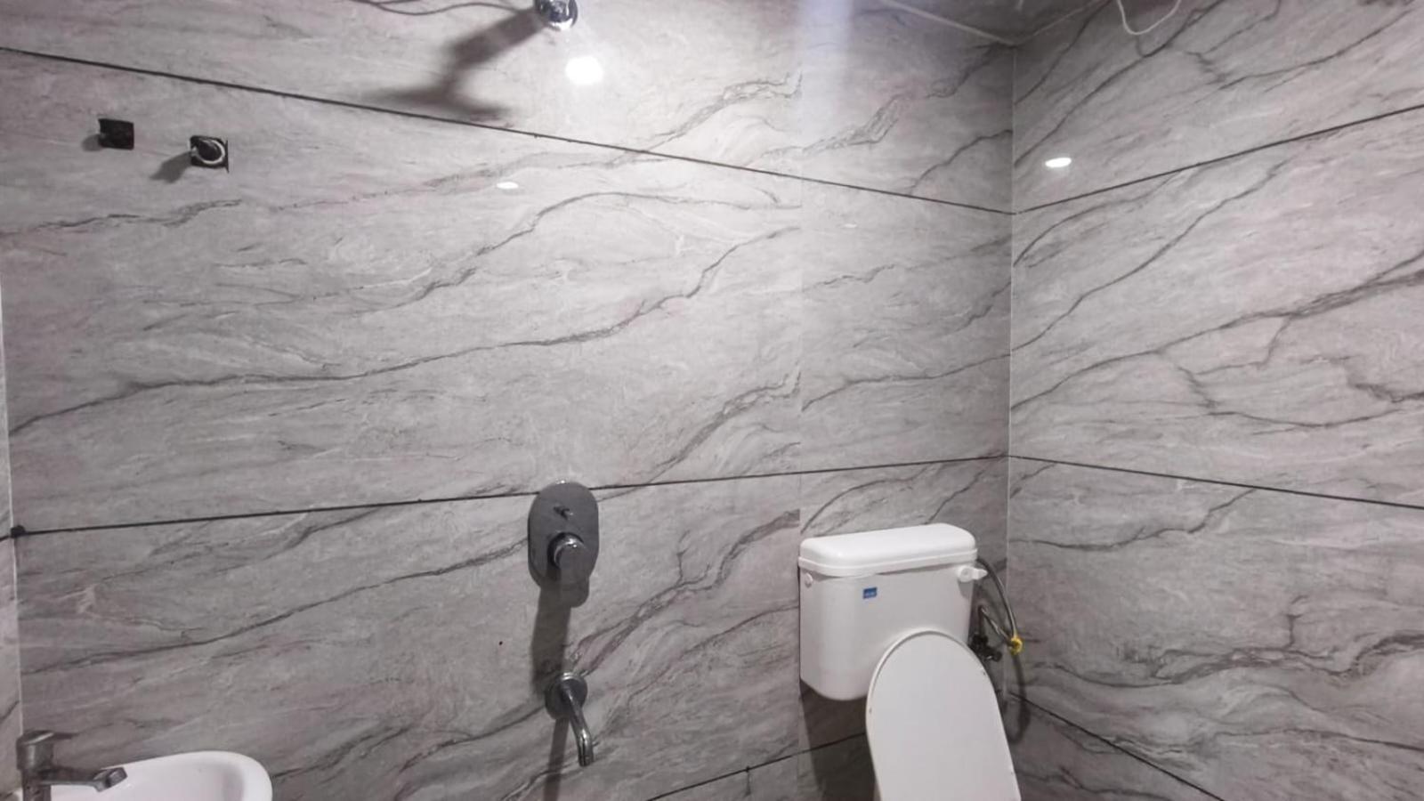 Nain Guest House Ujjain Bagian luar foto