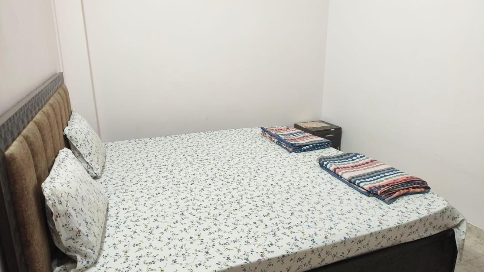 Nain Guest House Ujjain Bagian luar foto